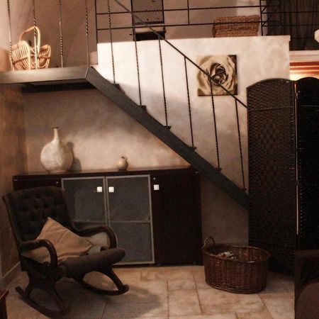 L'Antico Pozzo Apartment Сулмона Екстериор снимка